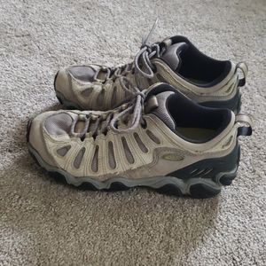 Oboz hiking shoes